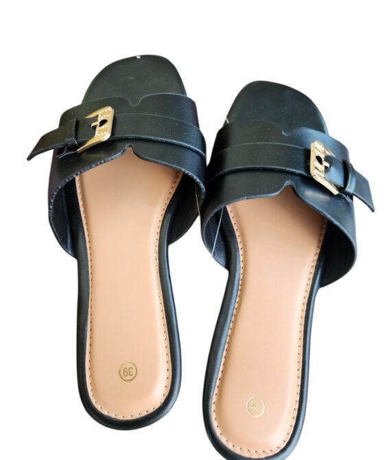 Women’s Summer Sandals Collection – 48 Pairs